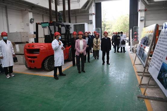 https://www.huuc.edu.cn/__local/E/81/E3/01F433B85B111D3C21558352925_B59BF1D6_183A2.jpg